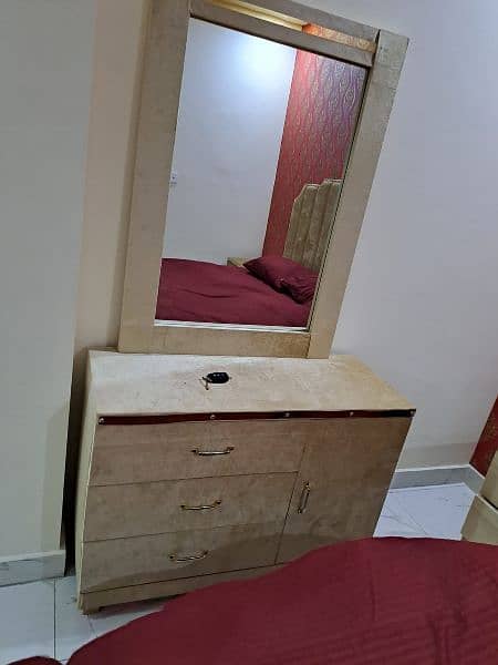 bedroom furniture for sale 10/10 condition 1 month used 1