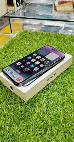 I phone 14 pro with complete box 0