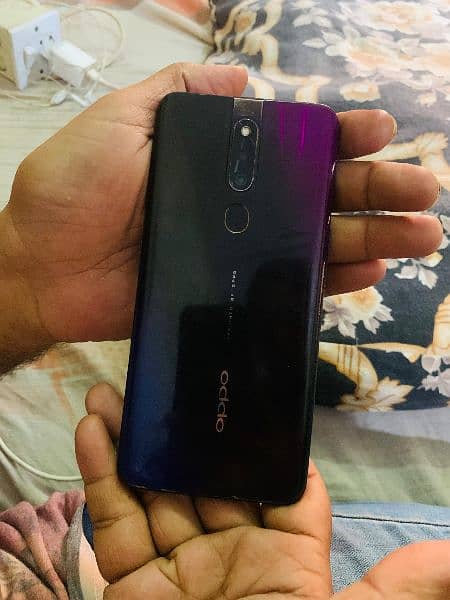 Oppo F11 Pro, Pop up front camera 5