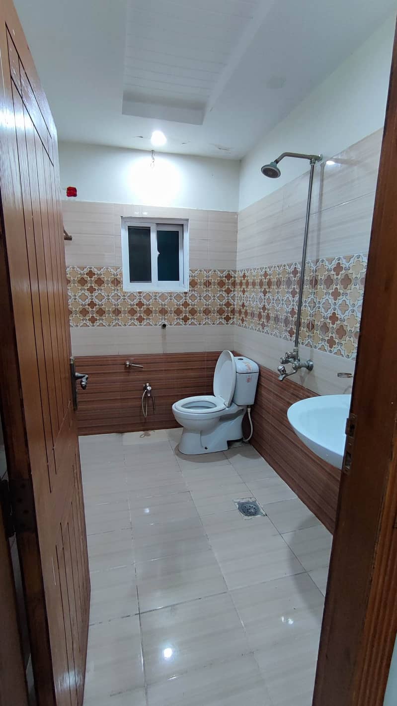 2 bed unfurnished flat in  emerald heights 2