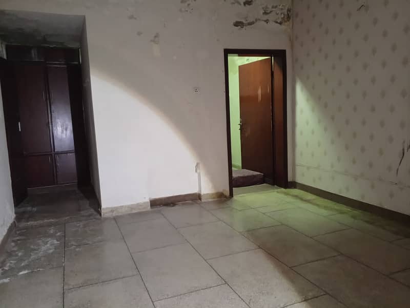 UPPER PORTION AVAILABLE FOR RENT IN GULSHAN BLOCK 7