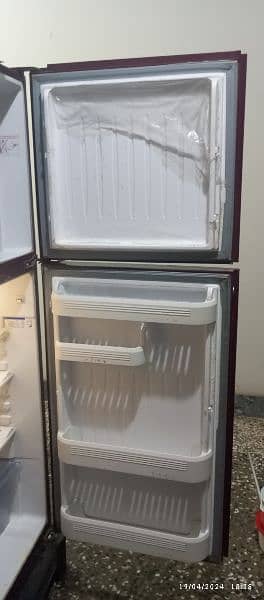 orient refrigerator red colour 1