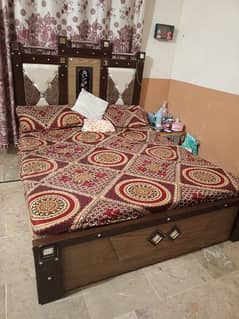 bed plus mattress & almari 0