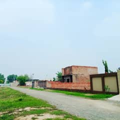 10 Marla plot near Lahore University
