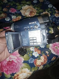 Sony Handycam DVR-DVD803e Camcorder Boxed Mini DVD

 made in Japan