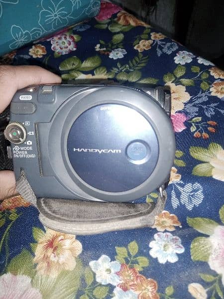 Sony Handycam DVR-DVD803e Camcorder Boxed Mini DVD

 made in Japan 2