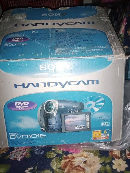 Sony Handycam DVR-DVD803e Camcorder Boxed Mini DVD

 made in Japan 3