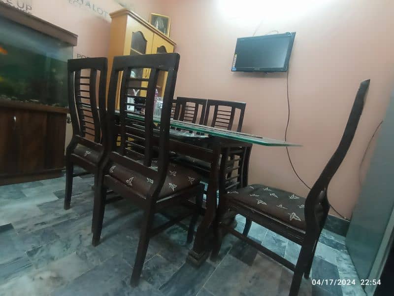 Dining Table with 6 chairs 4
