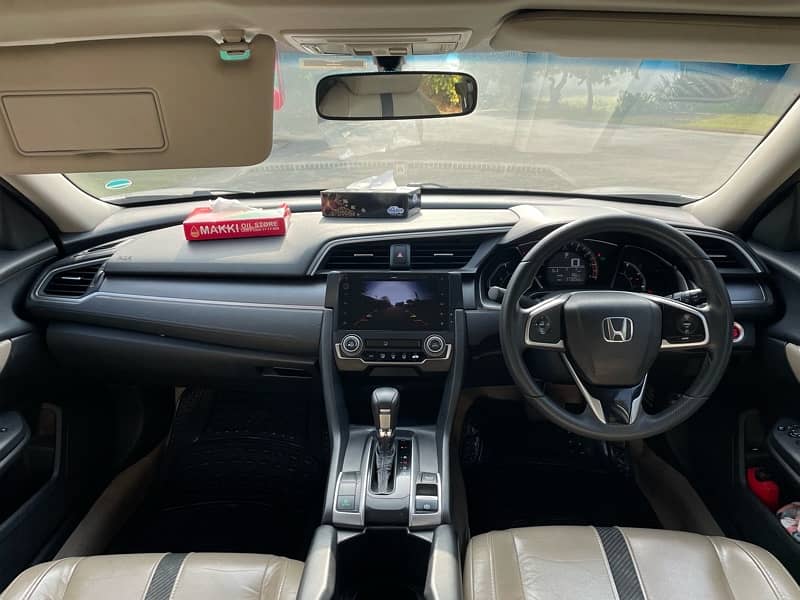 Honda Civic 2018 Full option 3