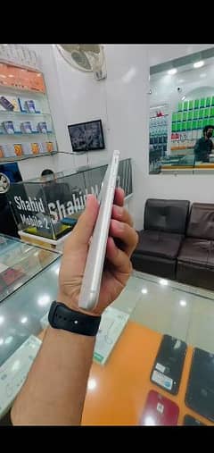 I phone 8+ Jv 64 Gb white Block collor Available water pack 0