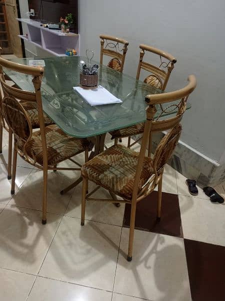 dinning table with 5 chairs 1