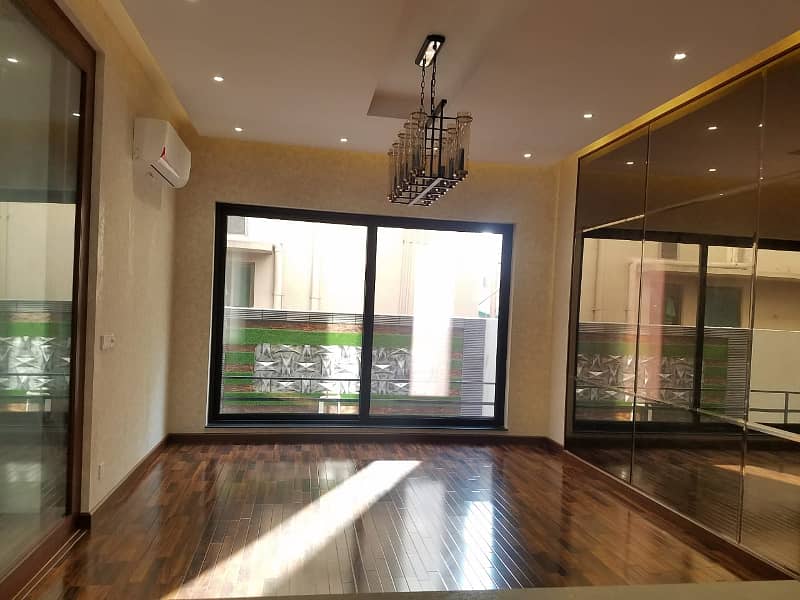 kanal House Near Park For Rent In DHA Phase 5-K 23