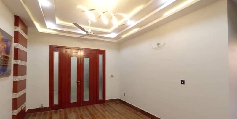 1 Kanal Double Unit House Available For Sale In F-17 Islamabad. 5