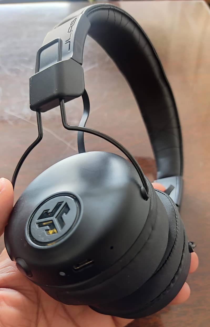 Noise Cancellation Branded Headphone | Wired & Wireless for Sale 10