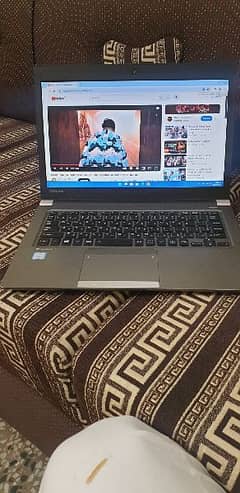 toshiba Core i5 6th generation 4gb 128gb Ssd 3 to 4 hours battery