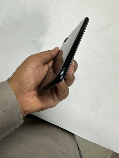 Apple Iphone XR PTA Approved 5