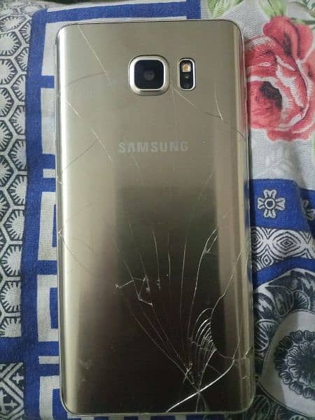 Samsung Galaxy note 5      6.128 gb 1