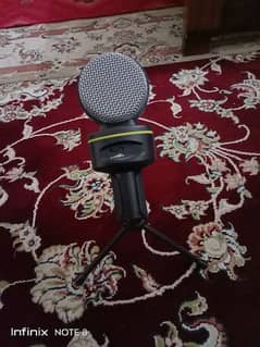 new mic only 2 month used orginal mic smooth sound gaming mic
