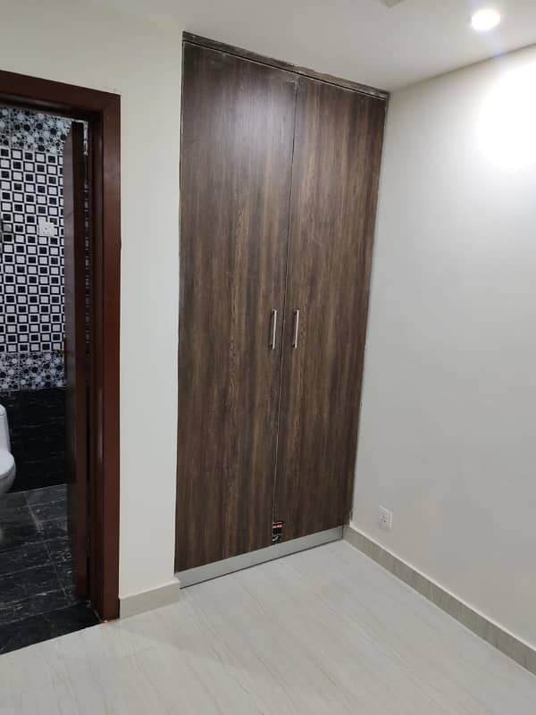 ONE BED STUDIO LUXURY APPARTMENT FOR SALE GULBERG HEIGHTS GULBERG GREEN ISLAMABAD 6