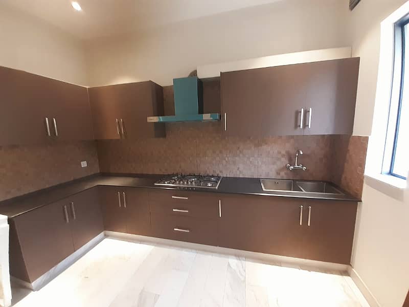 Kanal House Rent In DHA Phase 4-AA 6