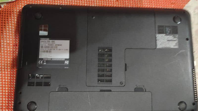 Toshiba Core i3 totally genuine lehvish condition 3