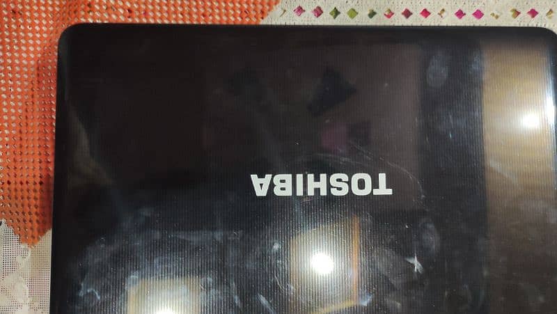 Toshiba Core i3 totally genuine lehvish condition 5