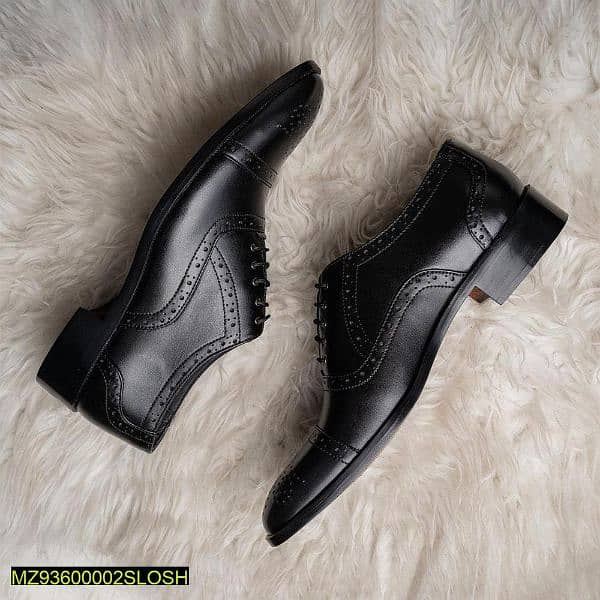 Black leather formal shoes 0