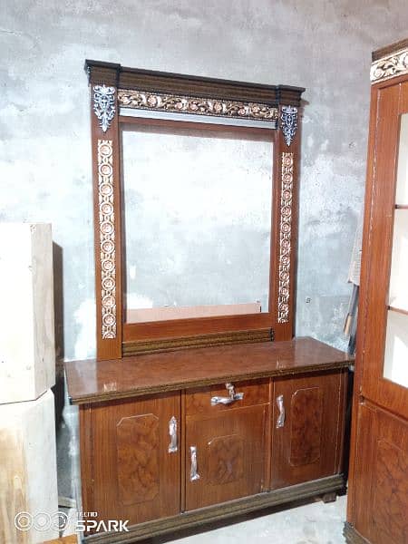 Bed, dressing table, cabinet 2
