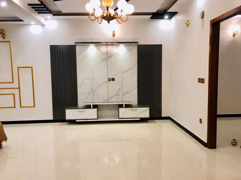 A Stunning House Is Up For Grabs In Gulshan-e-Maymar - Sector Q Karachi 22