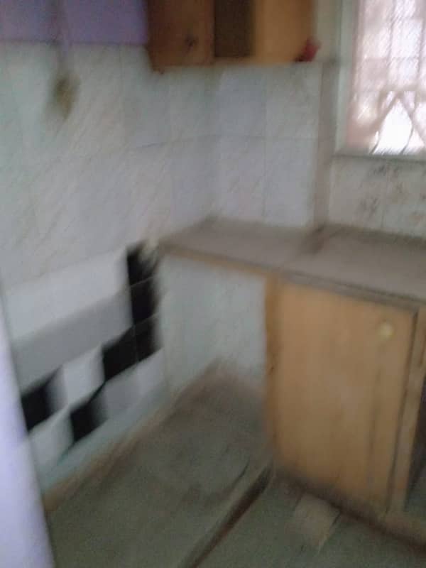 Prominently-Located 800 Square Feet Flat Available In Gulistan-e-Jauhar - Block 19 7