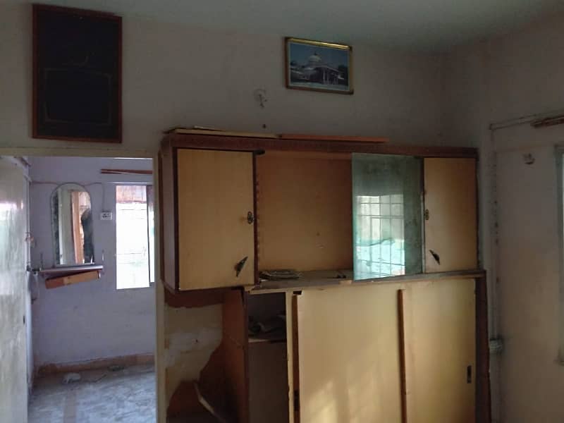 Prominently-Located 800 Square Feet Flat Available In Gulistan-e-Jauhar - Block 19 10
