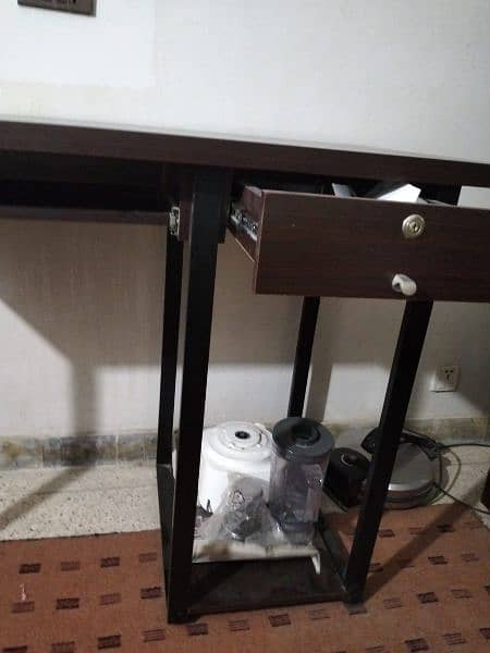 study table for sale 2 month use new 1