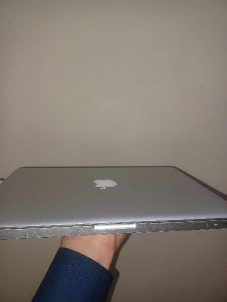 "For sale: MacBook Pro 2012 with 256GB SSD and 8GB RAM. 1