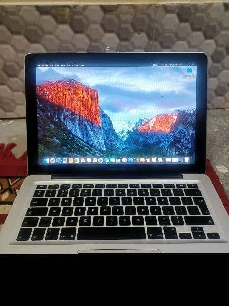 "For sale: MacBook Pro 2012 with 256GB SSD and 8GB RAM. 7