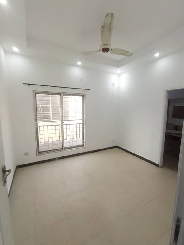 7 Marla Lower Portion Available For Rent Hot Location 0