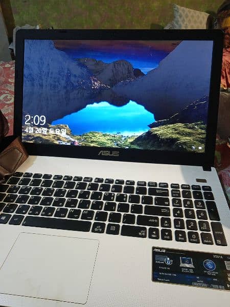 Laptop for Sale ASUS 501A 3