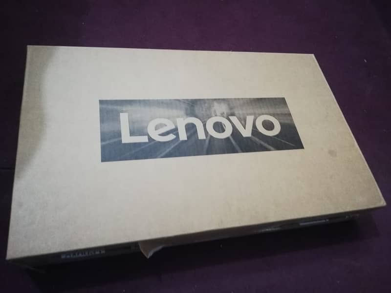 Lenovo V14 G3 laptop 0