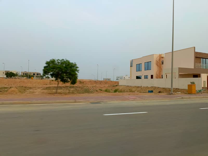 Golf city 500 square yards ready corner plot available for sale in Bahria Town Karachi 0