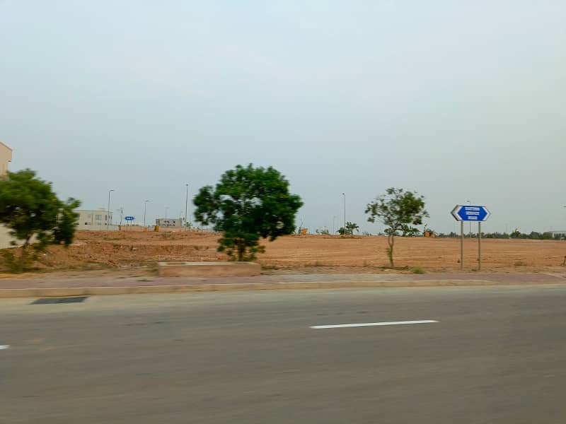 Golf city 500 square yards ready corner plot available for sale in Bahria Town Karachi 2