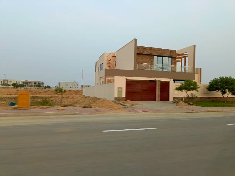 Golf city 500 square yards ready corner plot available for sale in Bahria Town Karachi 10