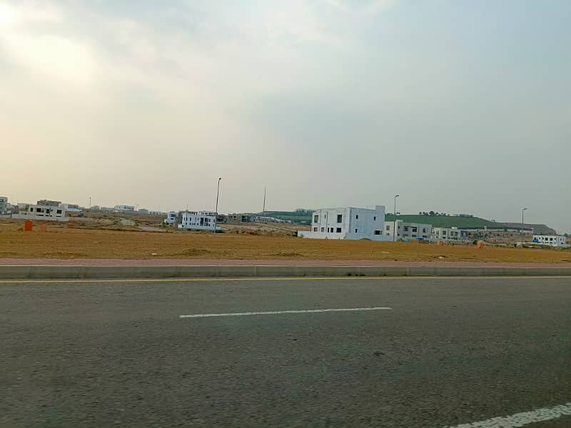 Golf city 500 square yards ready corner plot available for sale in Bahria Town Karachi 14
