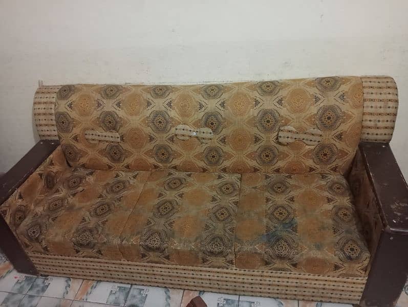 Royal sofa set 1+2+3 with reasonable price 4