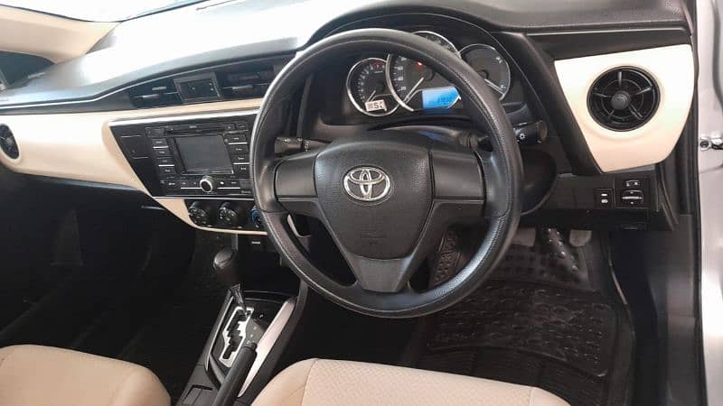 Toyota corolla GLI Auto 1