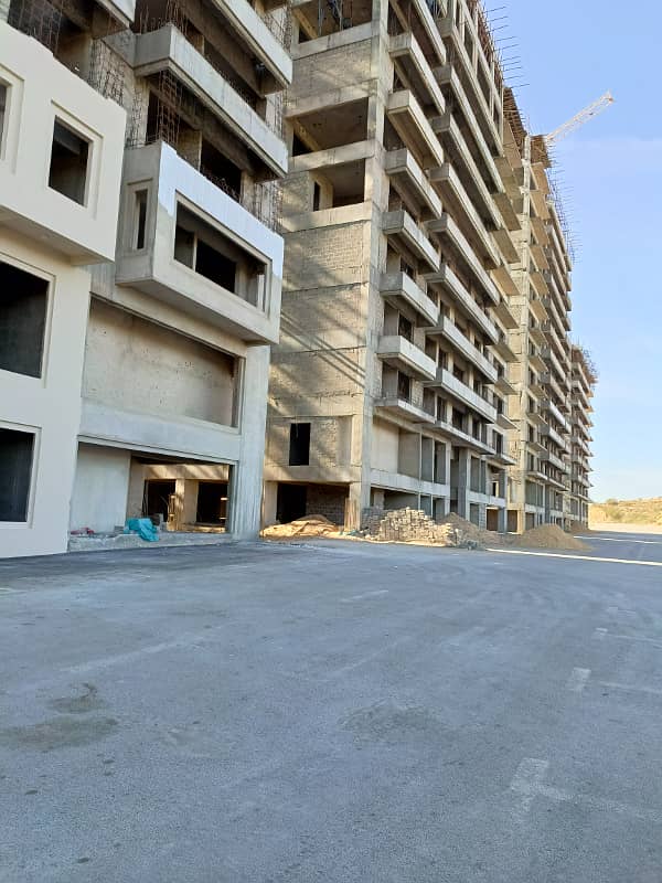 Central park 2bedroom apartment available for sale in bahria Town Karachi 12