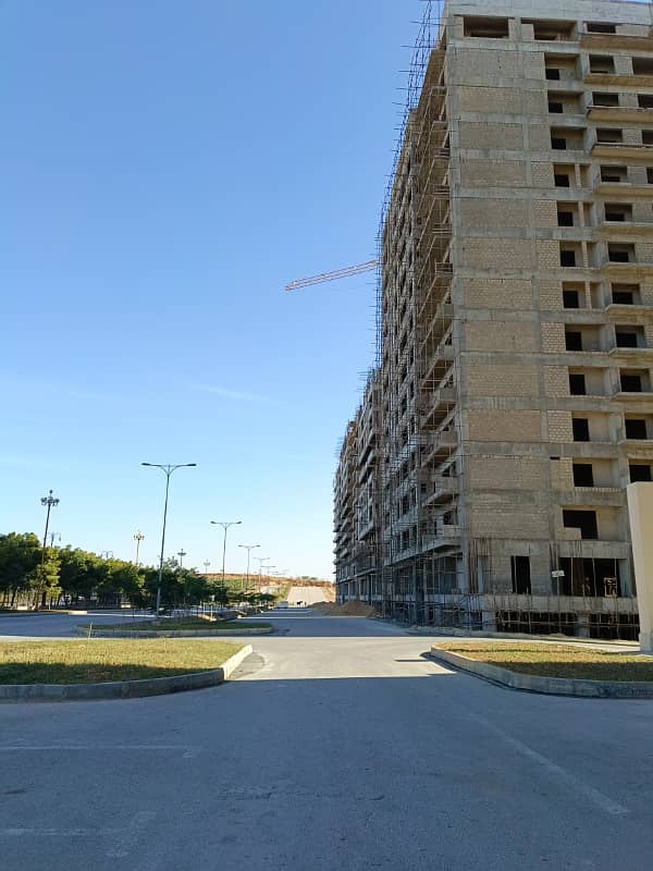 Central park 2bedroom apartment available for sale in bahria Town Karachi 17
