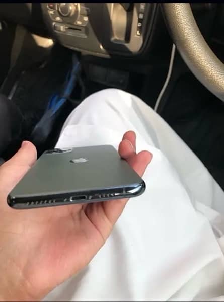 iPhone 11 Pro Max 256gb non pta up for sale. 2