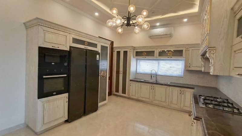 Gorgeous Location Kanal Bungalow For Rent In DHA Phase 5-B-Lahore 2