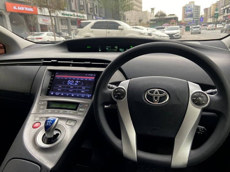 Toyota Prius 2015/18 8