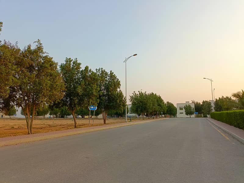 Ali block 125 square yards ready plot available for sale in Bahria Town Karachi 2