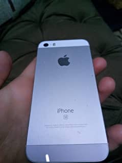 iPhone se in silver collar with charger and cover 03323107661